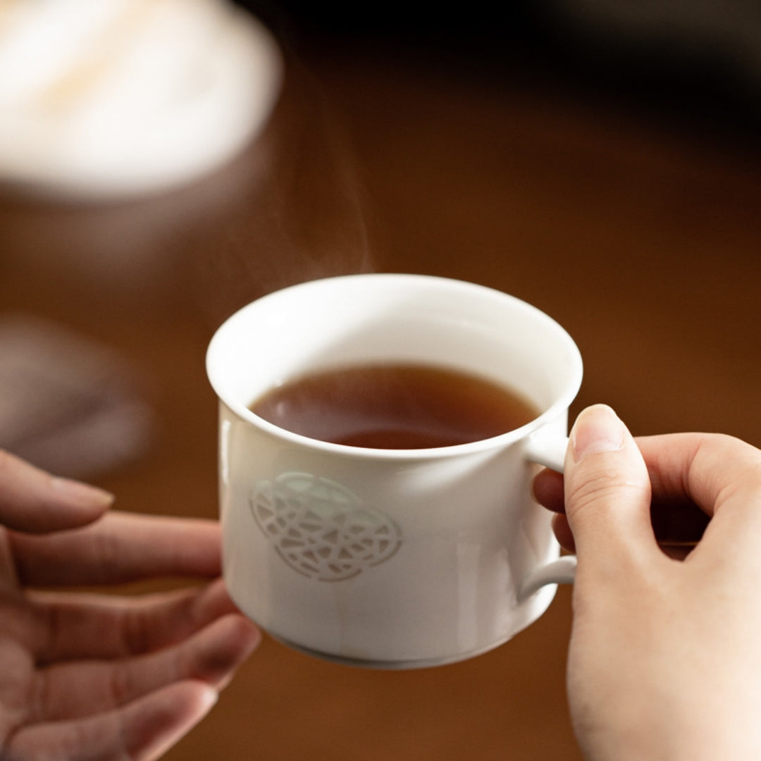 Side profile of the Ceravor starry night ceramic teacup